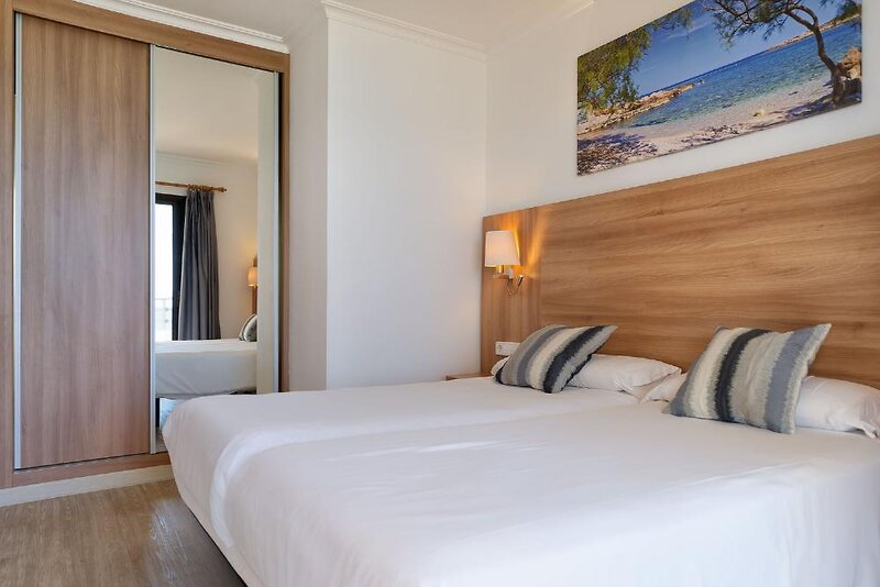 R2 Cala Millor Apartments (Ex. Apartaments Midas)