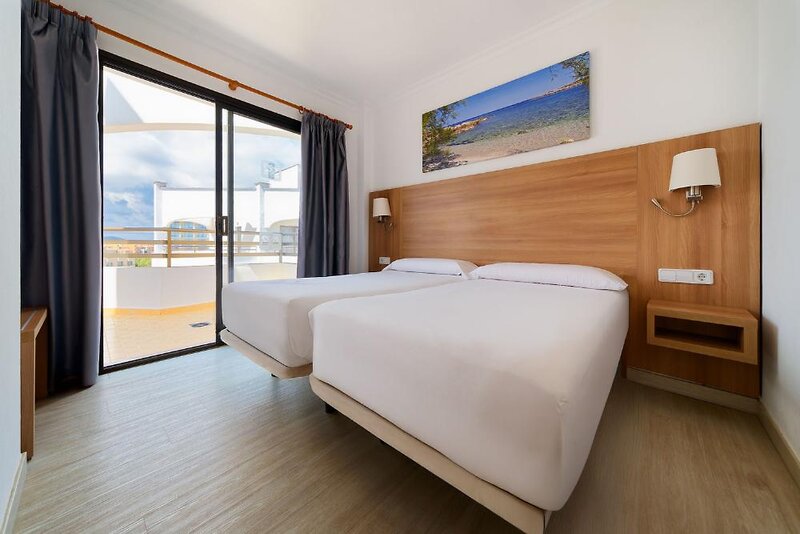 R2 Cala Millor Apartments (Ex. Apartaments Midas)