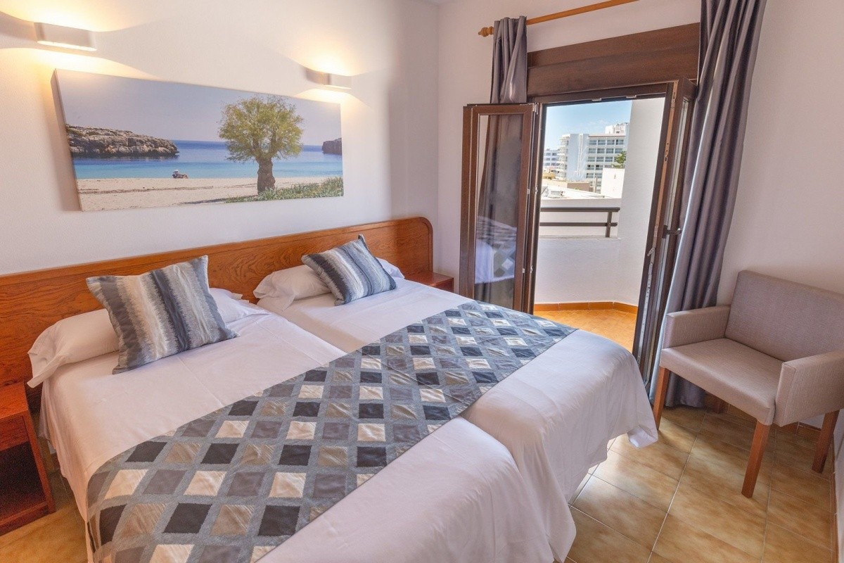 R2 Cala Millor Apartments (Ex. Apartaments Midas)