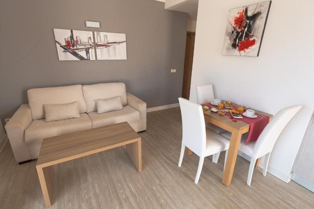 R2 Cala Millor Apartments (Ex. Apartaments Midas)