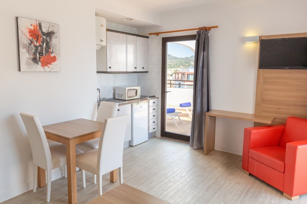 R2 Cala Millor Apartments (Ex. Apartaments Midas)