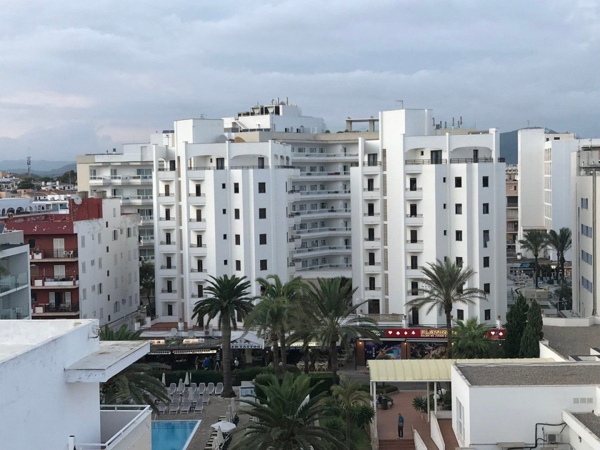 R2 Cala Millor Apartments (Ex. Apartaments Midas)