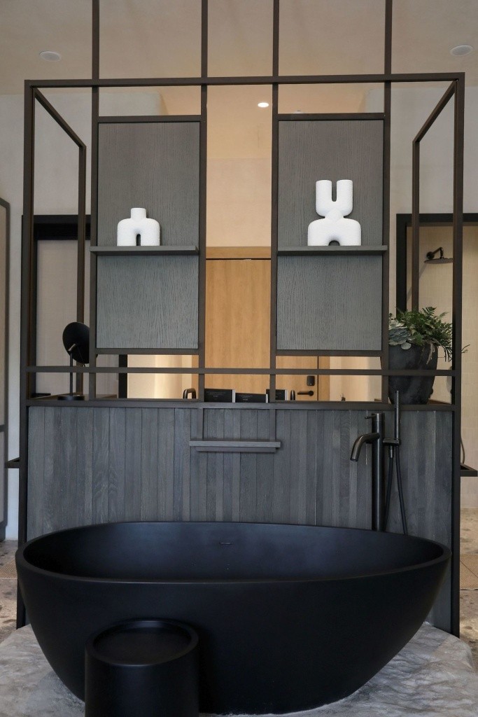 Aeonic Suites & Spa