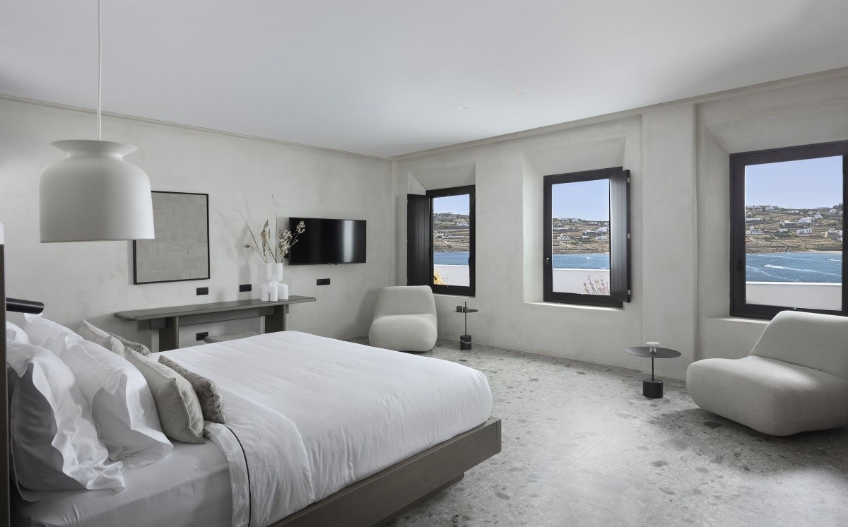 Aeonic Suites & Spa