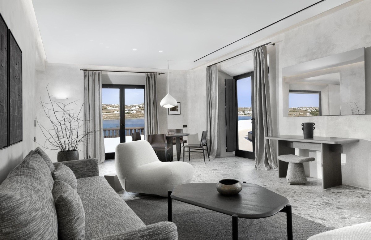 Aeonic Suites & Spa