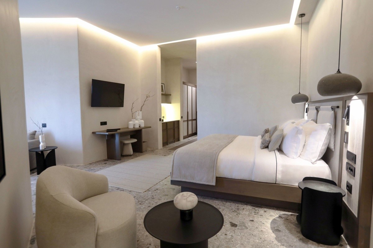 Aeonic Suites & Spa