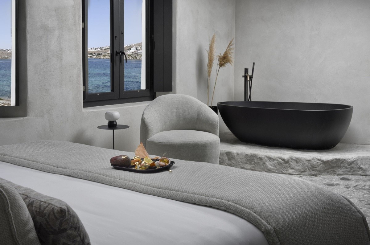 Aeonic Suites & Spa
