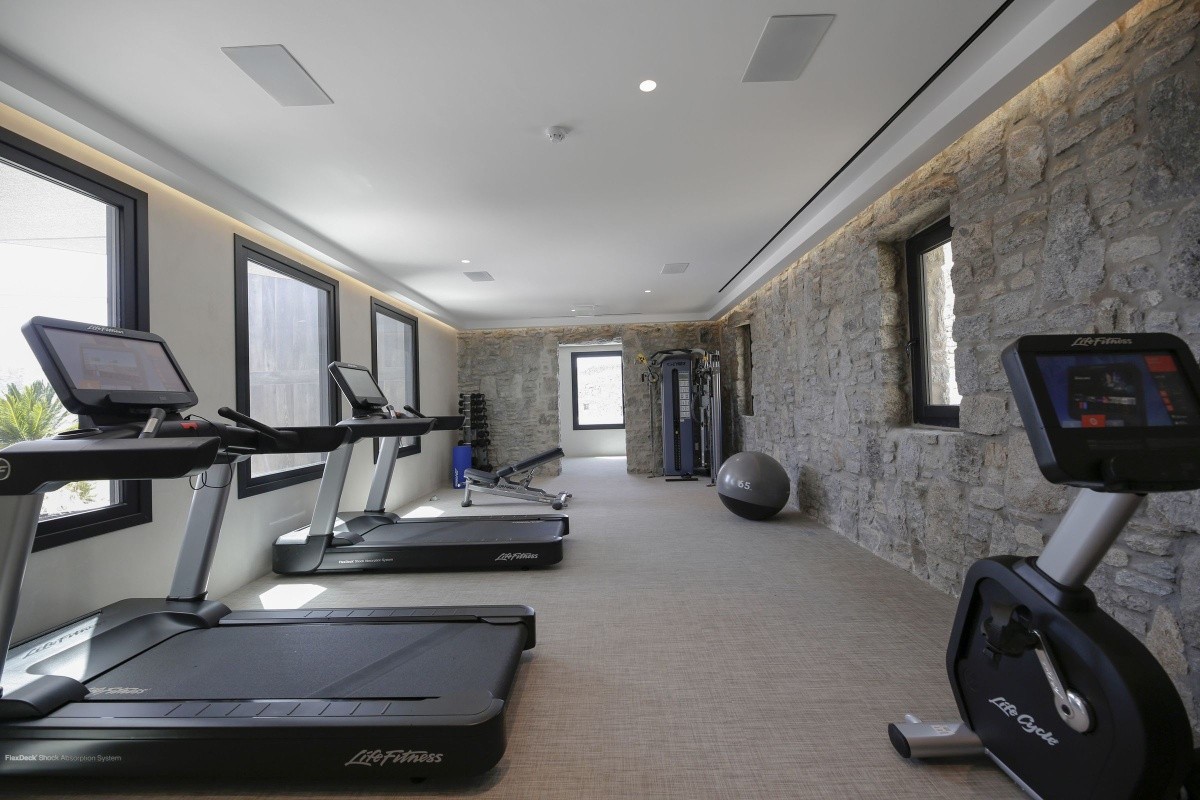 Aeonic Suites & Spa
