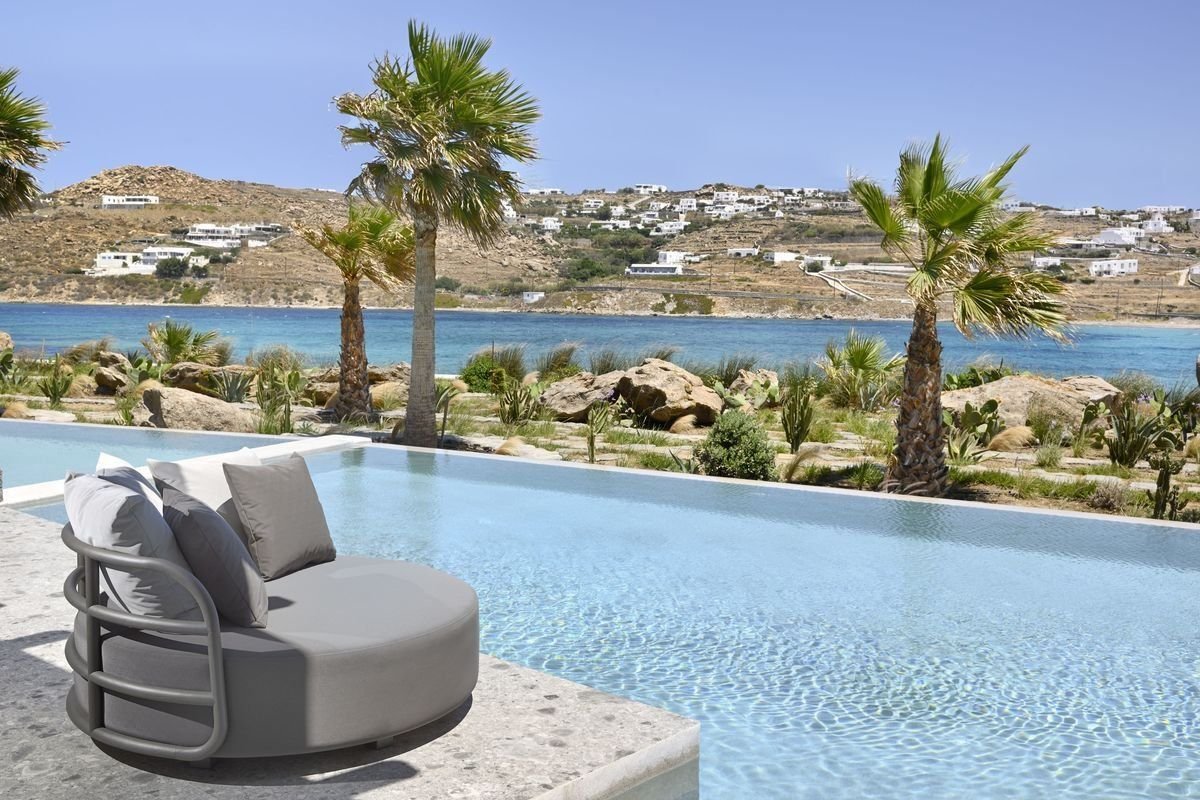 Aeonic Suites & Spa