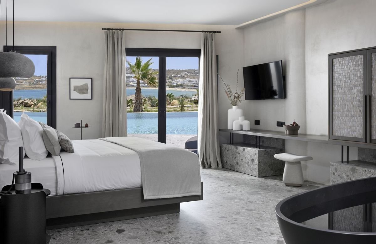 Aeonic Suites & Spa