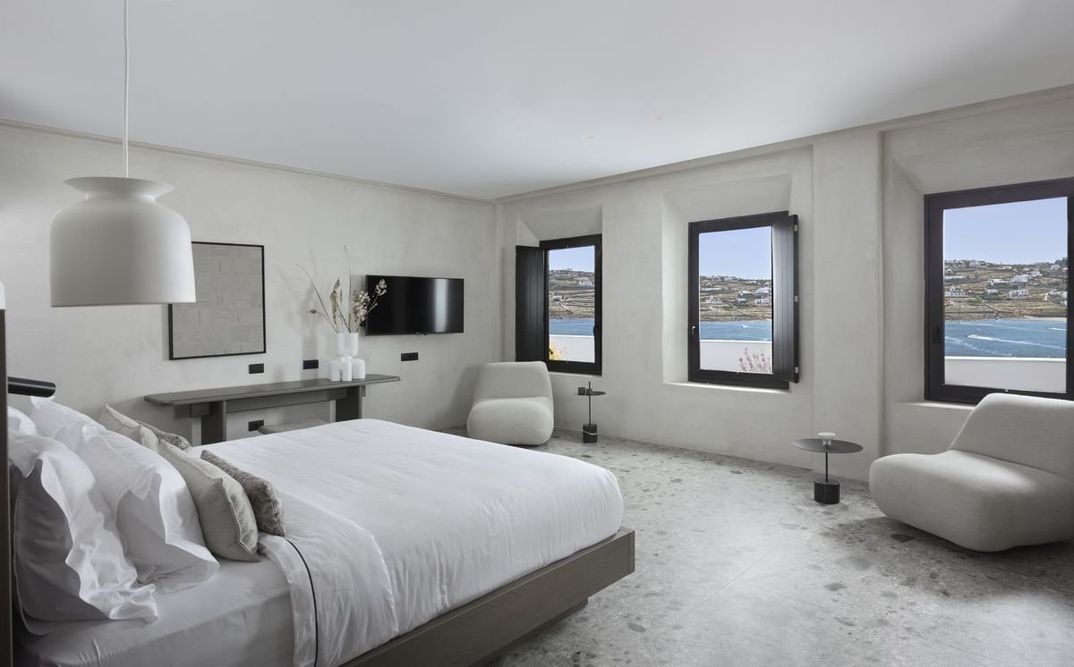 Aeonic Suites & Spa