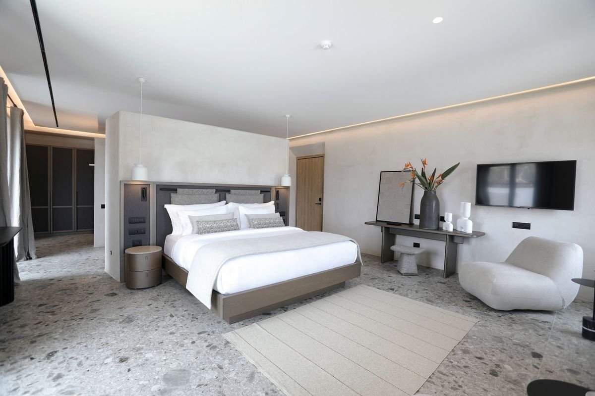 Aeonic Suites & Spa