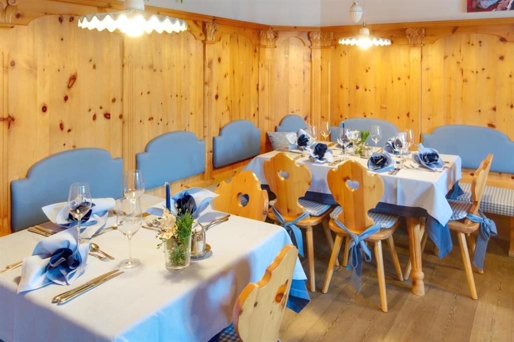6denní zájezd (denní přejezd) s dopravou a polopenzí ceně – hotel Antermoia