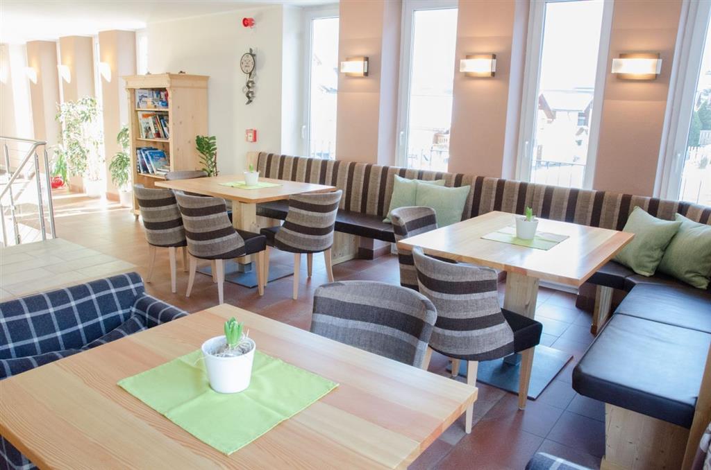 5denní zájezd (denní přejezd) s dopravou a polopenzí ceně – hotel Putia