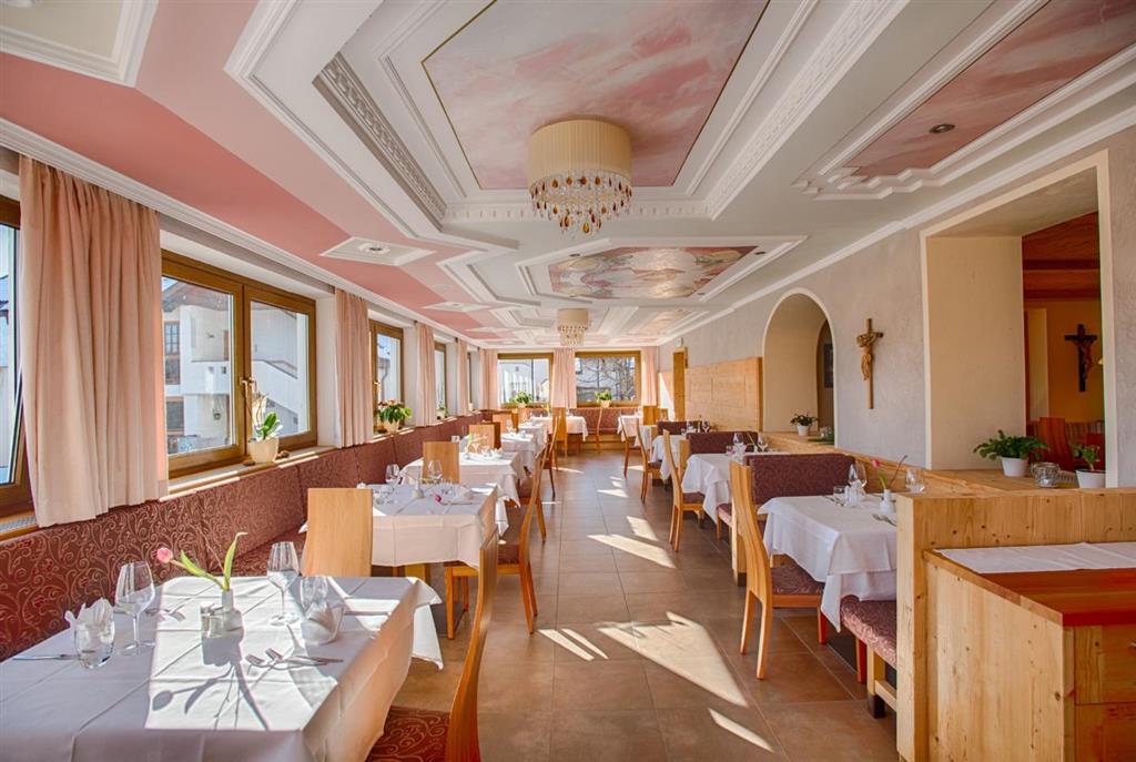 5denní zájezd (denní přejezd) s dopravou a polopenzí ceně – hotel Putia
