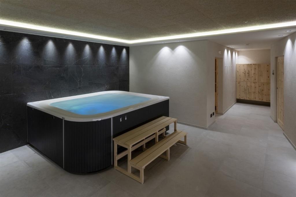 5denní zájezd (denní přejezd) s dopravou a polopenzí ceně – hotel Putia