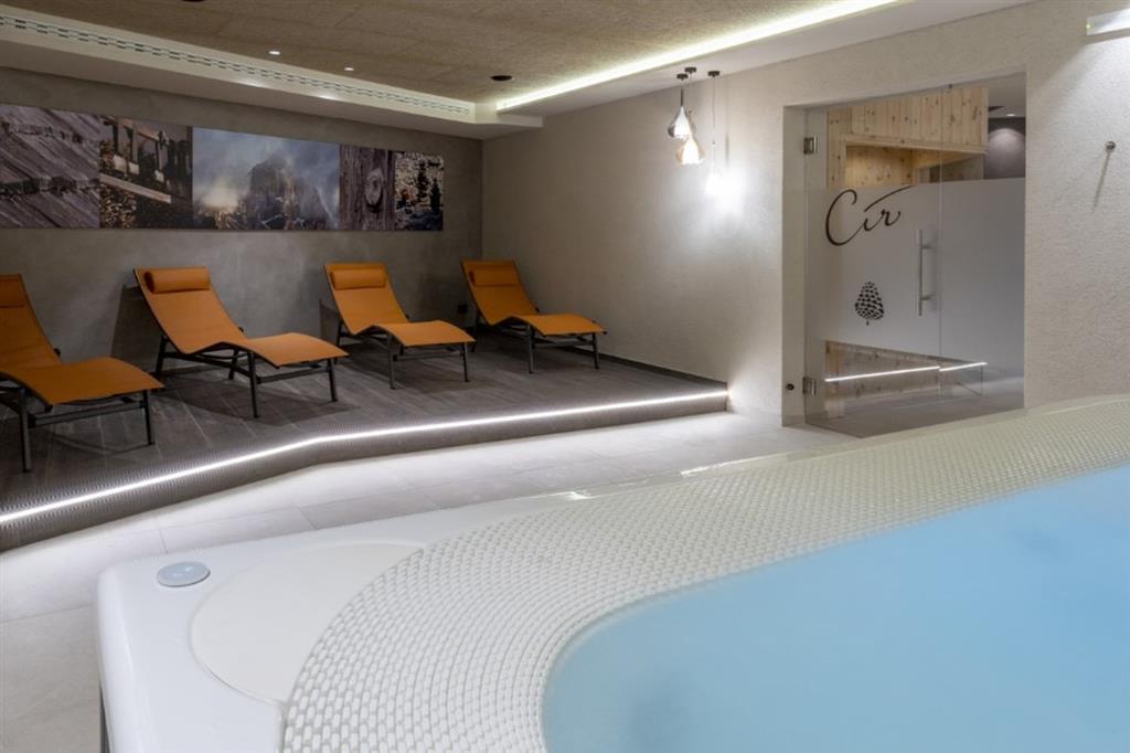 5denní zájezd (denní přejezd) s dopravou a polopenzí ceně – hotel Putia