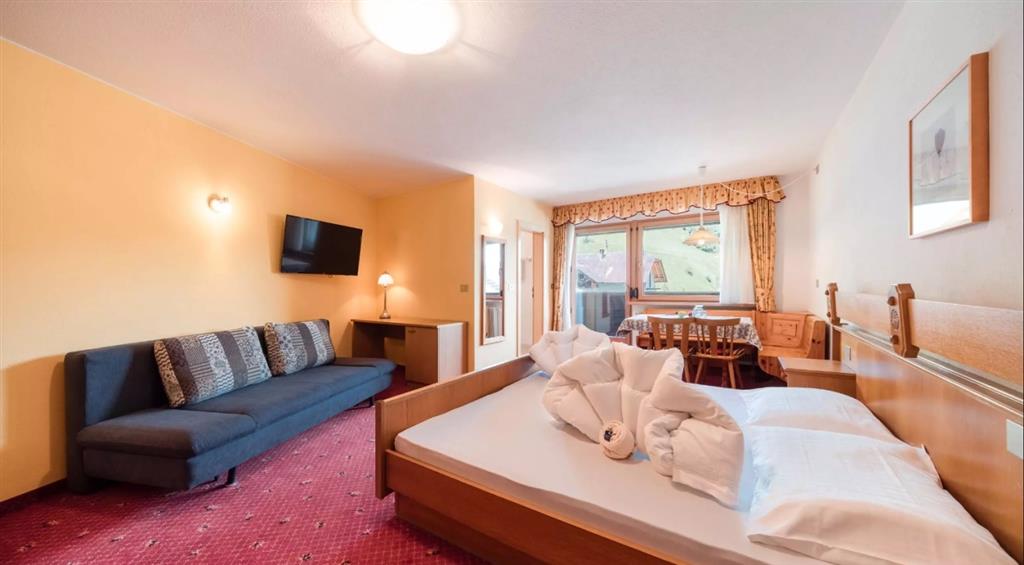 5denní zájezd s dopravou a polopenzí v ceně – hotel Putia