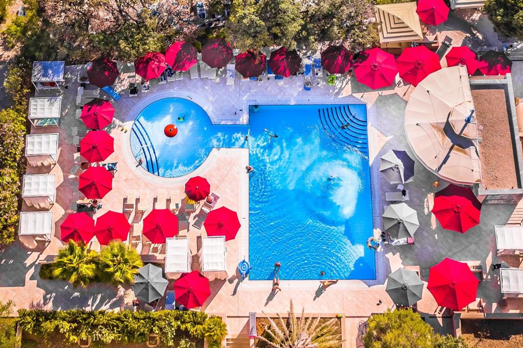 Hotel La Luna 2027