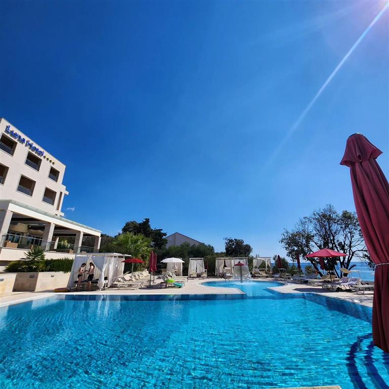 Hotel La Luna 2027