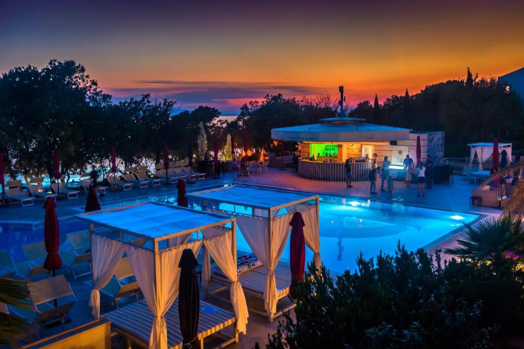 Hotel La Luna 2027