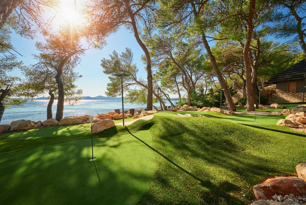 Resort Pine Beach Pakoštane 2027