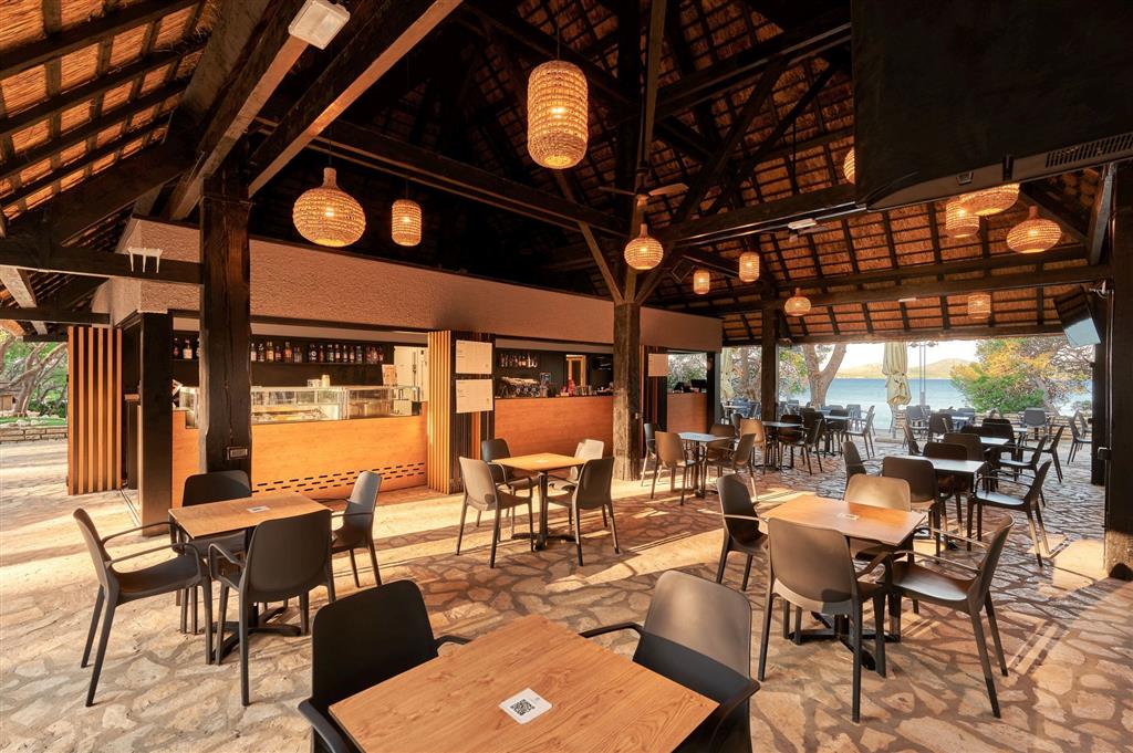 Resort Pine Beach Pakoštane 2027