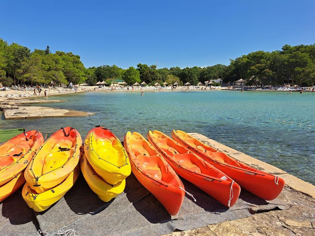 Resort Pine Beach Pakoštane 2027
