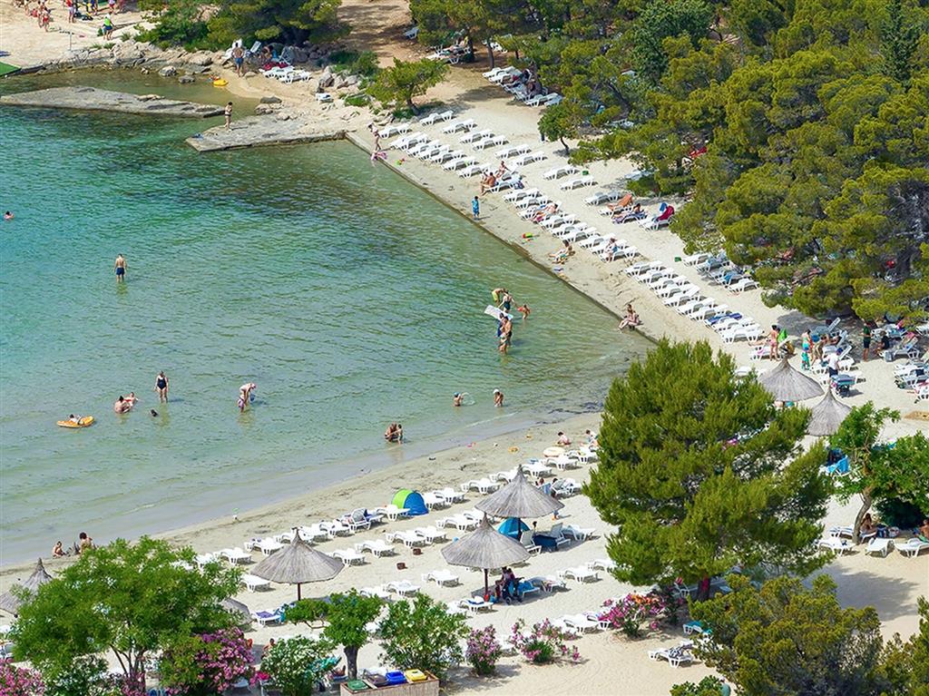 Resort Pine Beach Pakoštane 2027