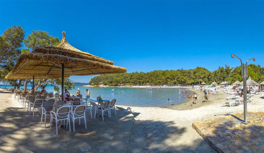 Resort Pine Beach Pakoštane 2027