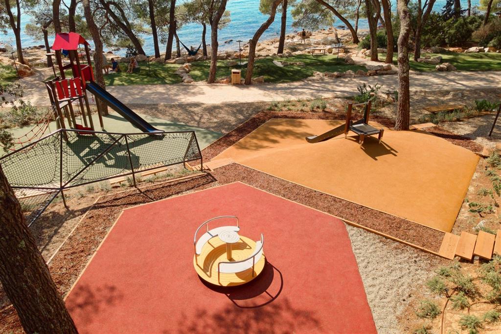 Resort Pine Beach Pakoštane 2027
