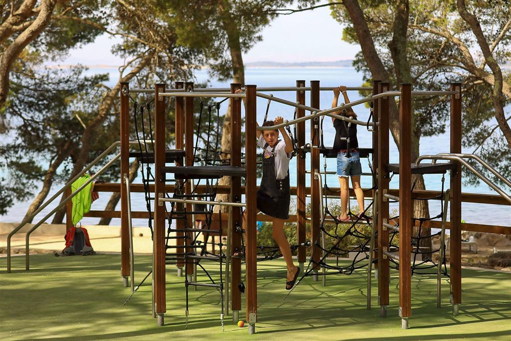 Resort Pine Beach Pakoštane 2027