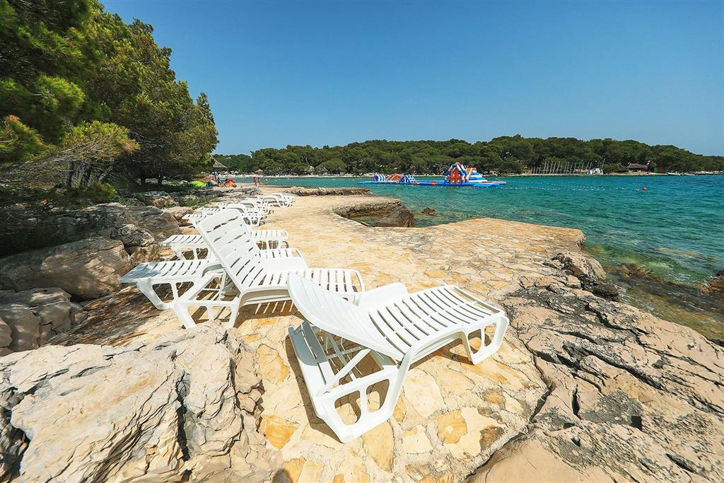 Resort Pine Beach Pakoštane 2027