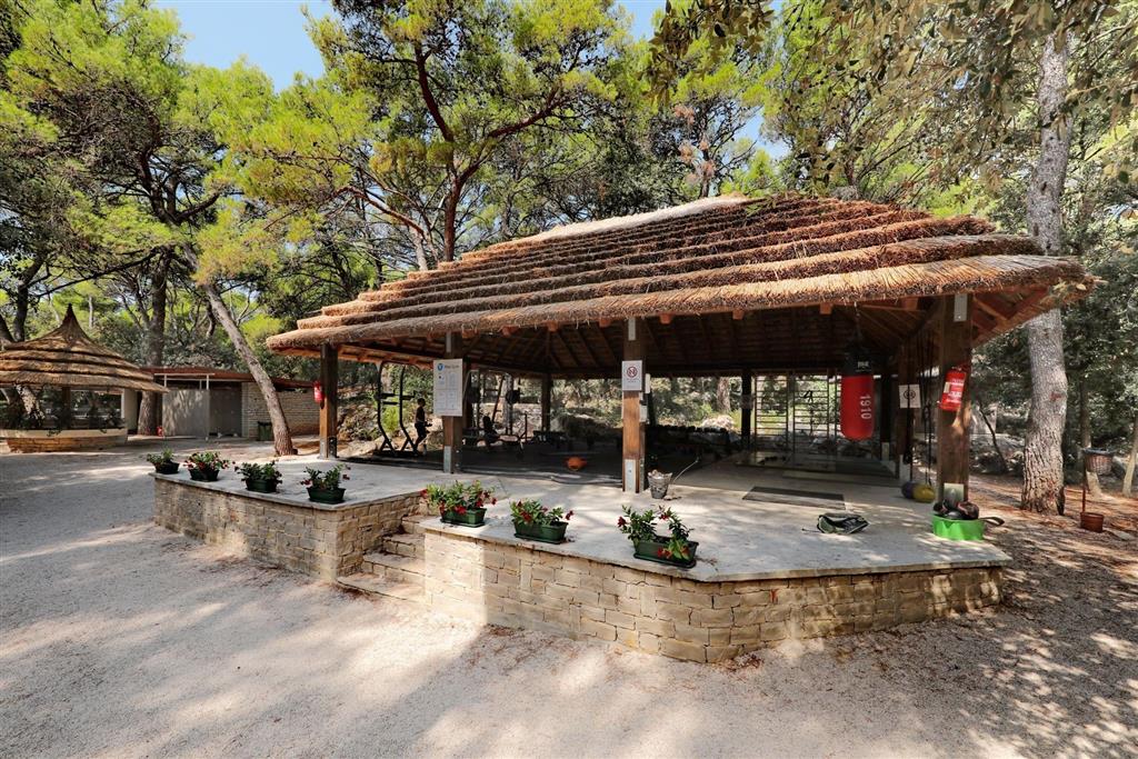 Resort Pine Beach Pakoštane 2027