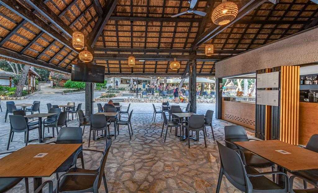Resort Pine Beach Pakoštane 2027