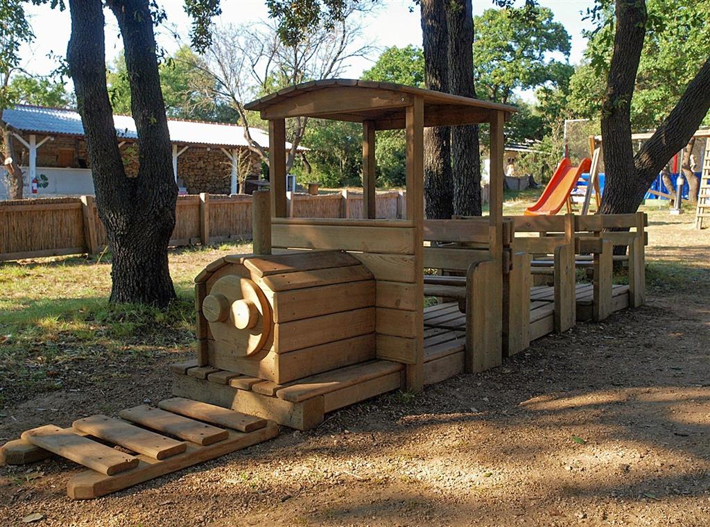 Resort Pine Beach Pakoštane 2027