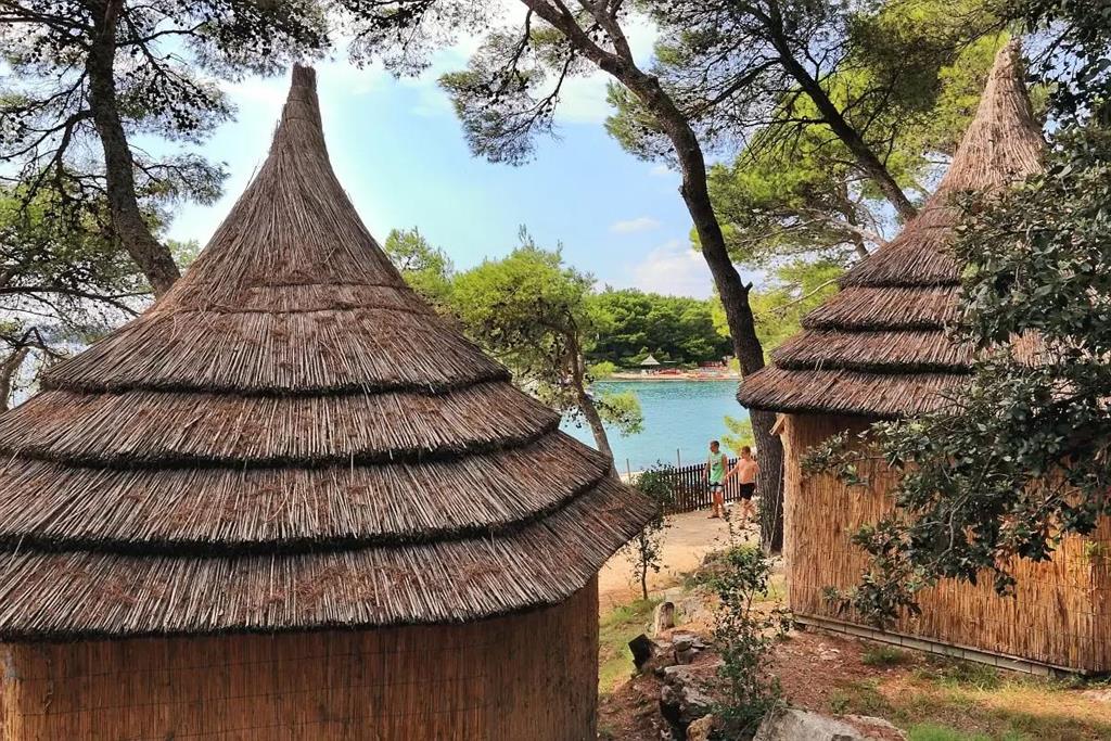 Resort Pine Beach Pakoštane 2027
