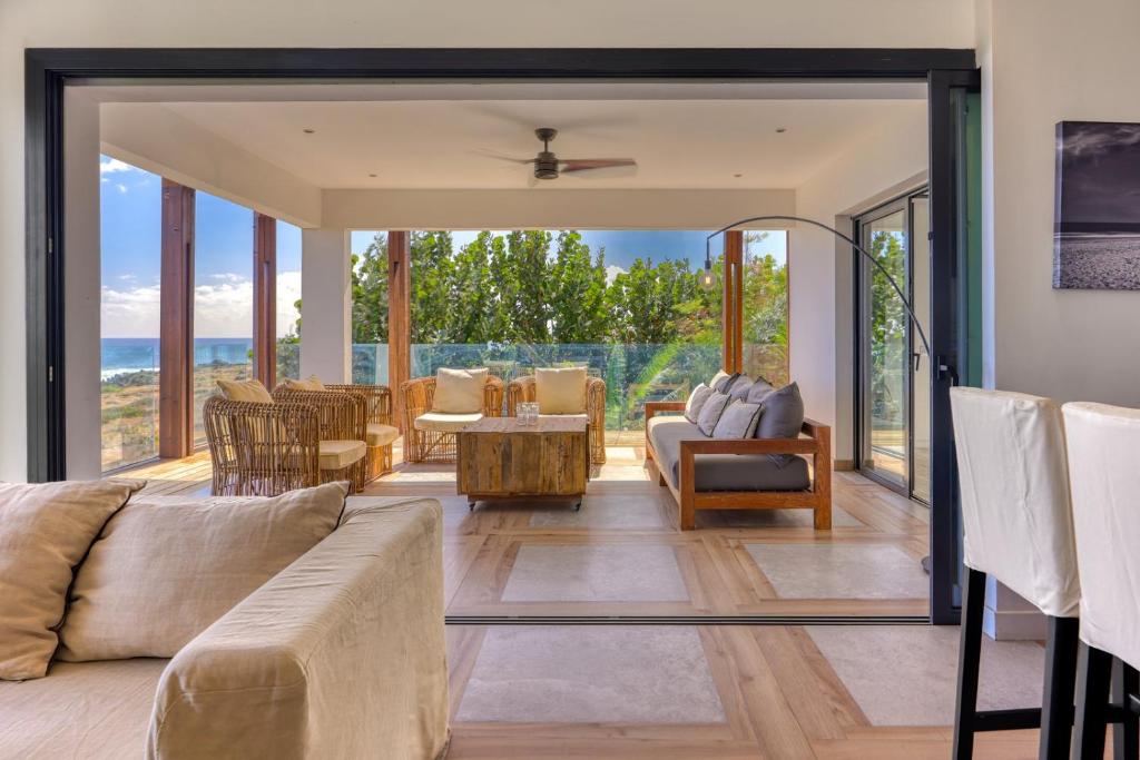 Moma By The Ocean, Trois Bassins