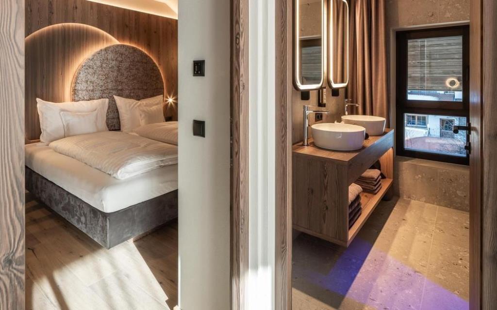 Corones Suites