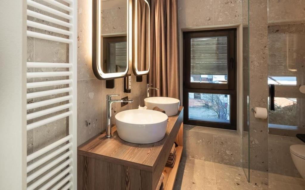 Corones Suites