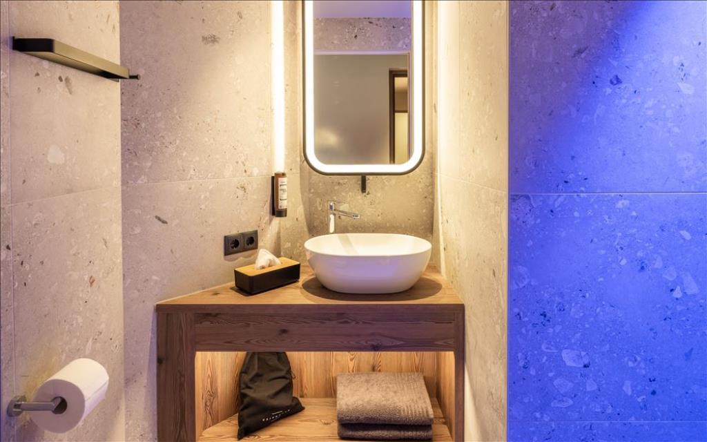 Corones Suites