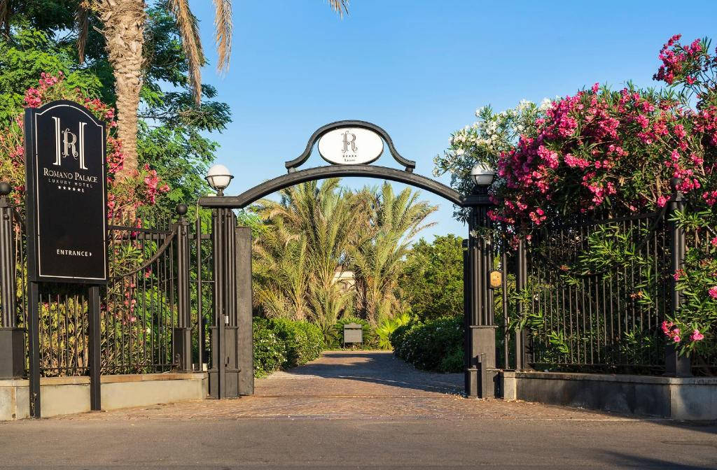 Romano Palace Luxury