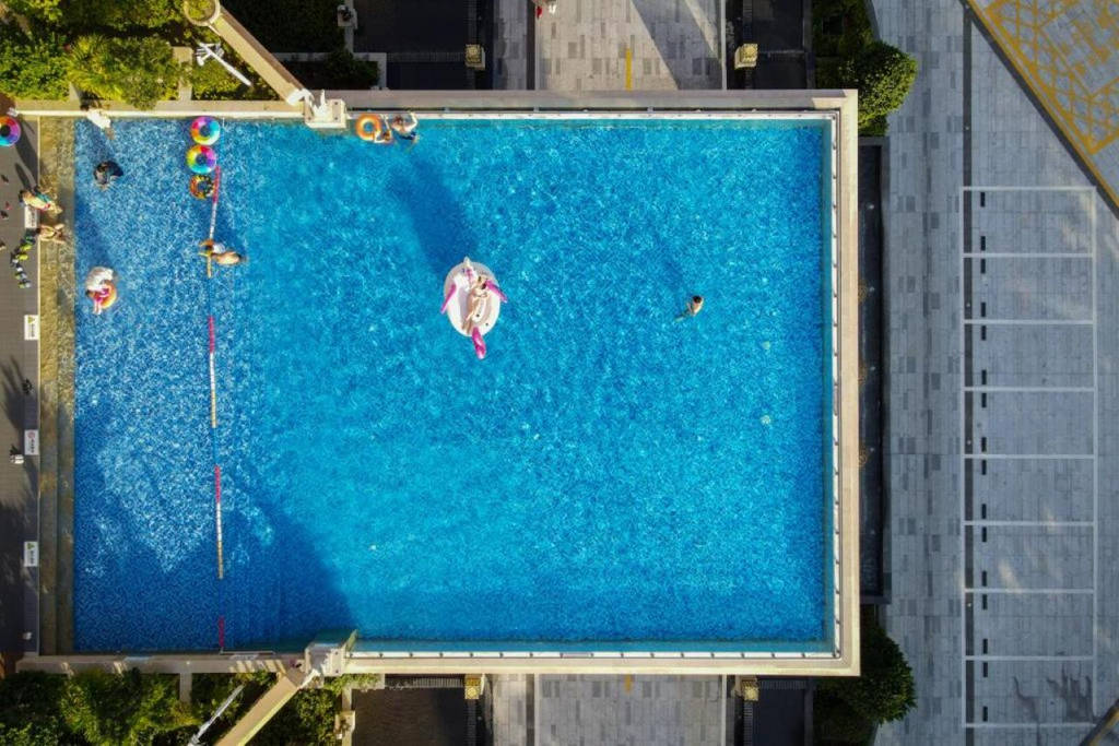 Golden Phoenix Seaview Hotel