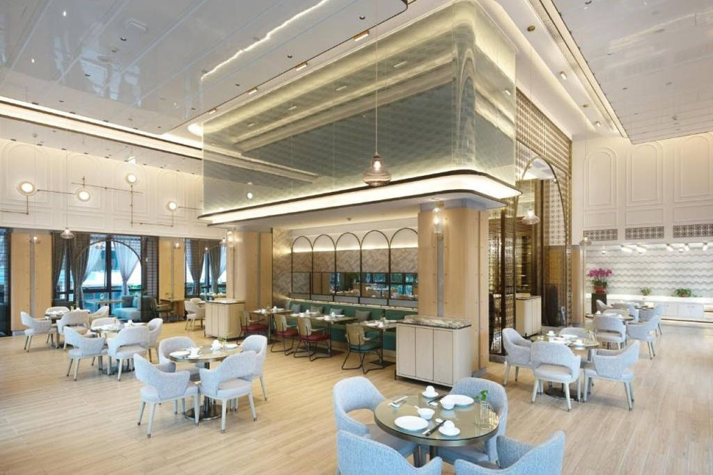 Golden Phoenix Seaview Hotel