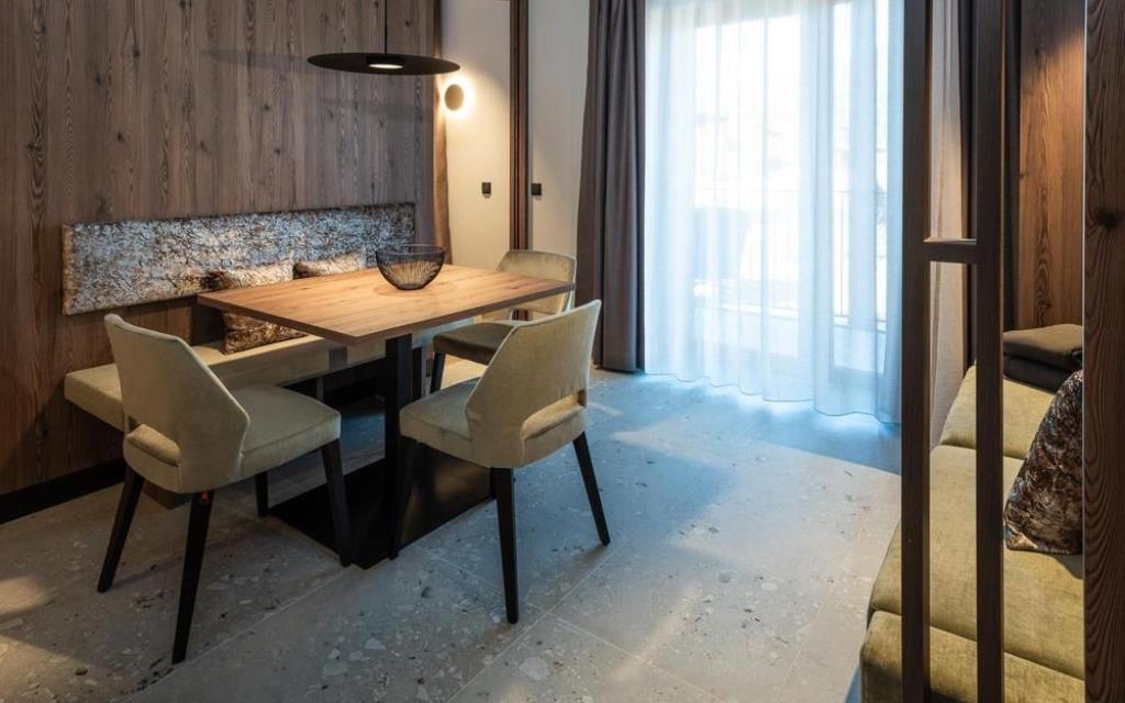 Residence Corones Suites