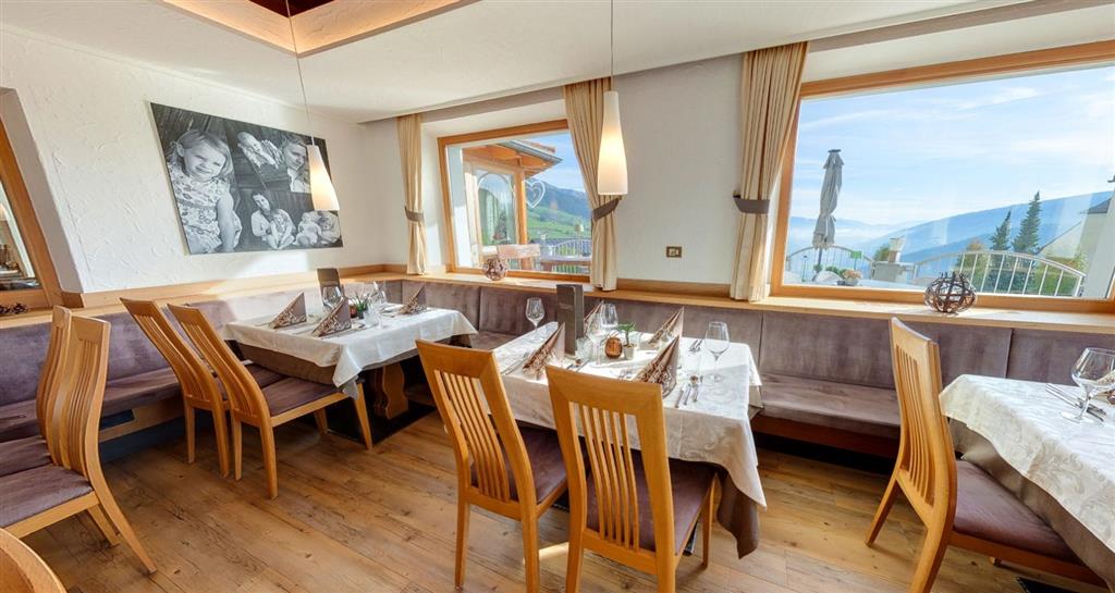 5denní zájezd s dopravou a polopenzí v ceně – hotel Alpenfrieden