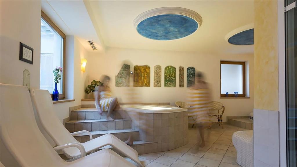 5denní zájezd (denní přejezd) s dopravou a polopenzí v ceně – hotel Alpenfrieden