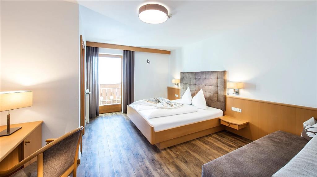 5denní zájezd (denní přejezd) s dopravou a polopenzí v ceně – hotel Alpenfrieden
