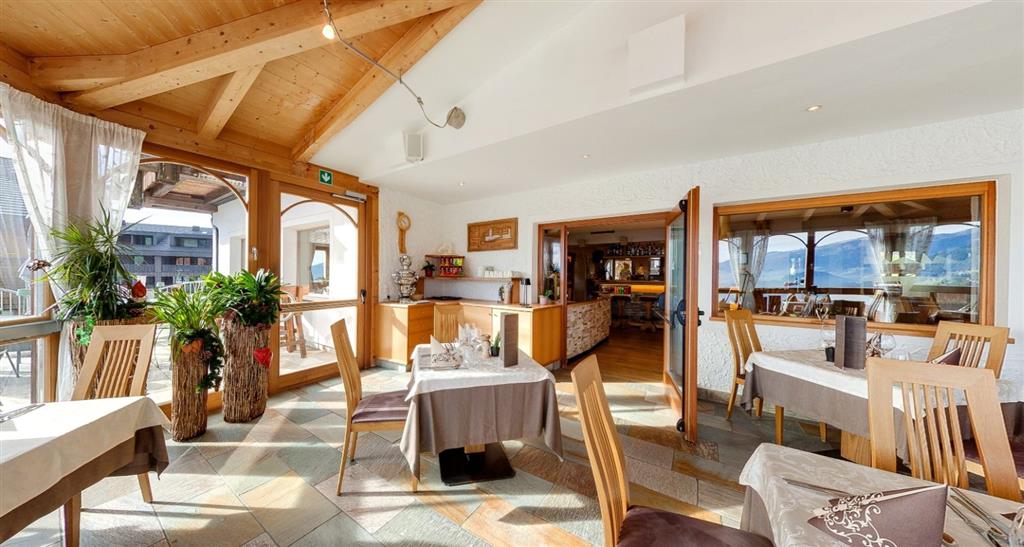 6denní zájezd (denní přejezd) s dopravou a polopenzí v ceně – hotel Alpenfrieden