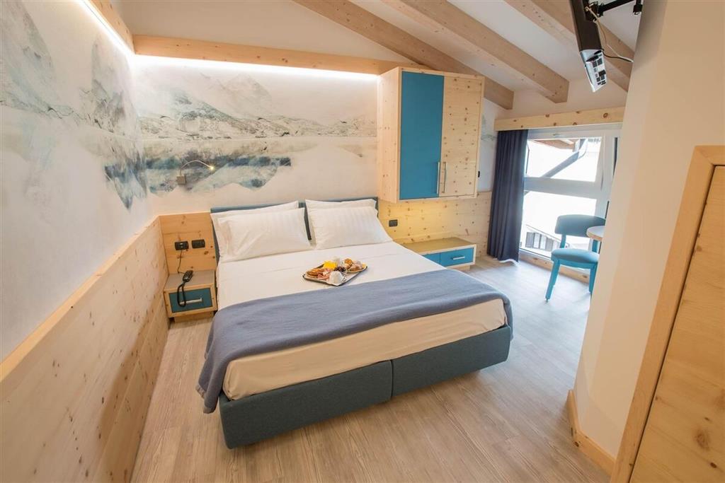 5denní zájezd s dopravou, polopenzí a skipasem v ceně – hotel Majorka
